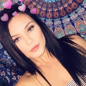 Meet your Posher, Ashley hope